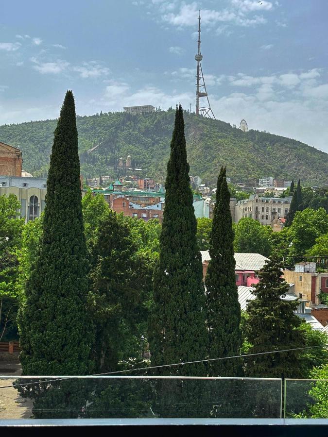 Bridge Hotel Tiflis Exterior foto